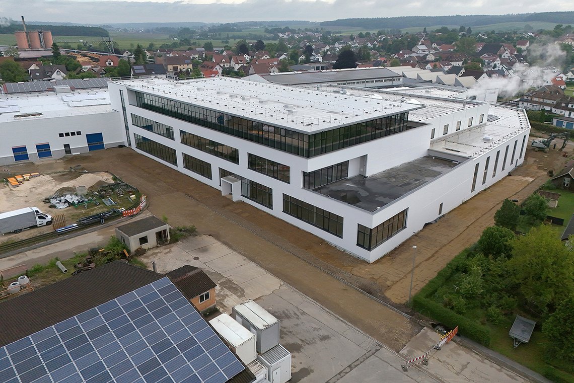Mit dem Neubau verdoppelt häwa die Fläche des Betriebsgeländes in Wain