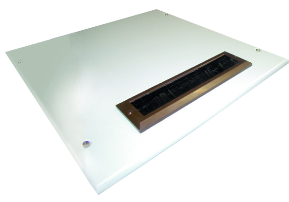 Dachplatte mit Bürstenleiste